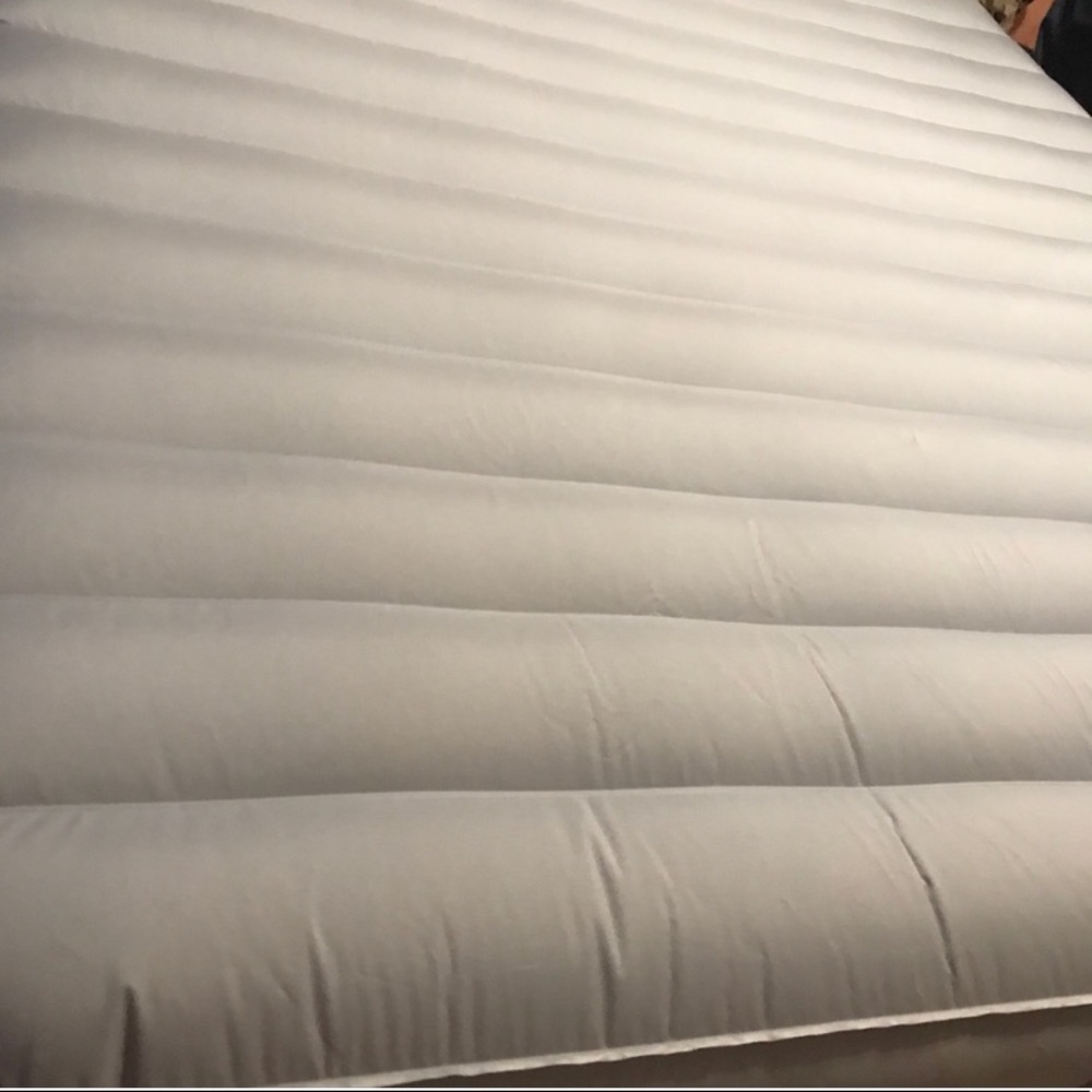 Inflatable bed